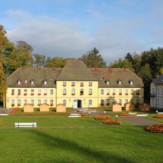 Schloss in Bad Alexandersbad - Bad Alexandersbad im Fichtelgebirge in der ErlebnisRegion Fichtelgebirge